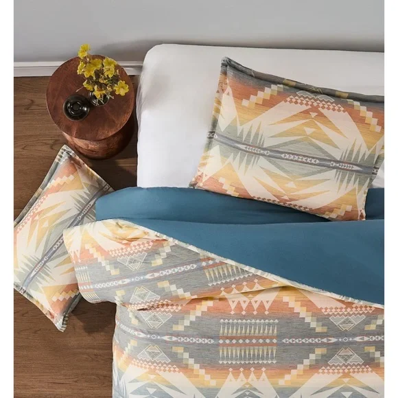 Pendleton Multicolor Geometric Comforter Set - Picture 4 of 7